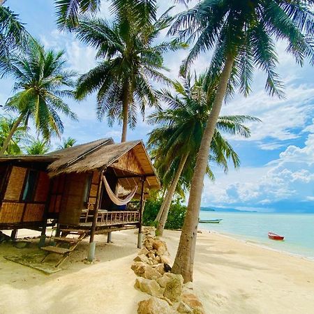 Castaway Beach Bungalows سورات ثاني المظهر الخارجي الصورة