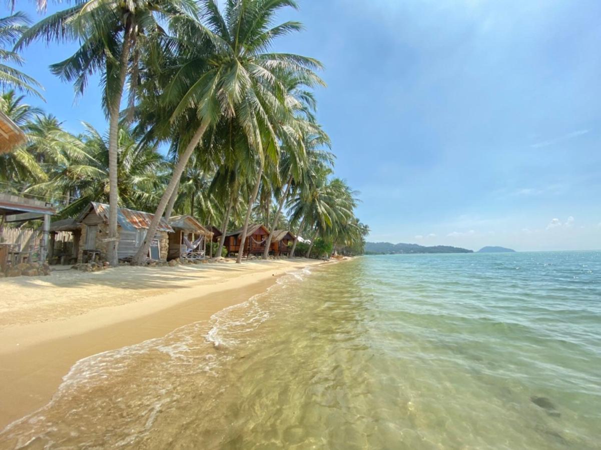 Castaway Beach Bungalows سورات ثاني المظهر الخارجي الصورة