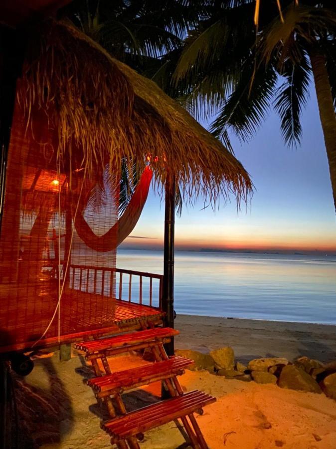 Castaway Beach Bungalows سورات ثاني المظهر الخارجي الصورة